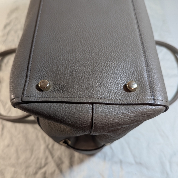 Coach Swagger - Picture 8 of 16